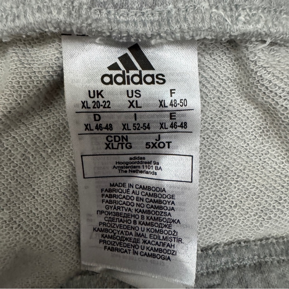 Adidas Vintage Shorts Size XL - Picture 5 of 7